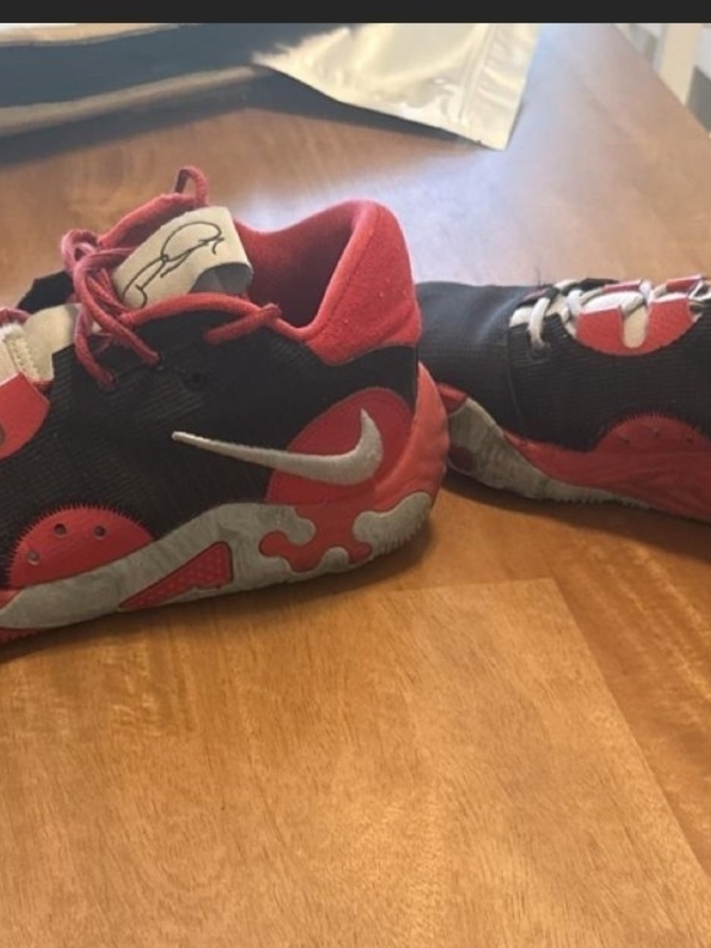 NIKE PG "BRED" BASKETBALL SHOES